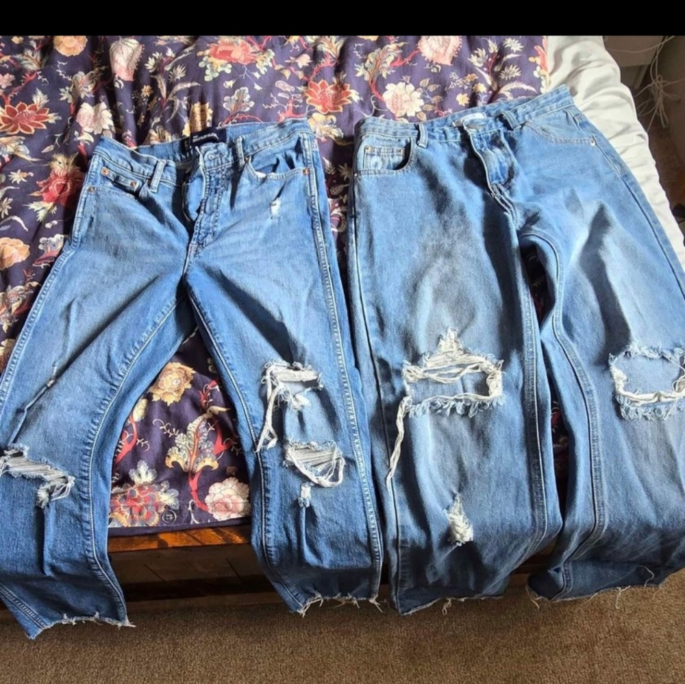 like new Womens Jeans